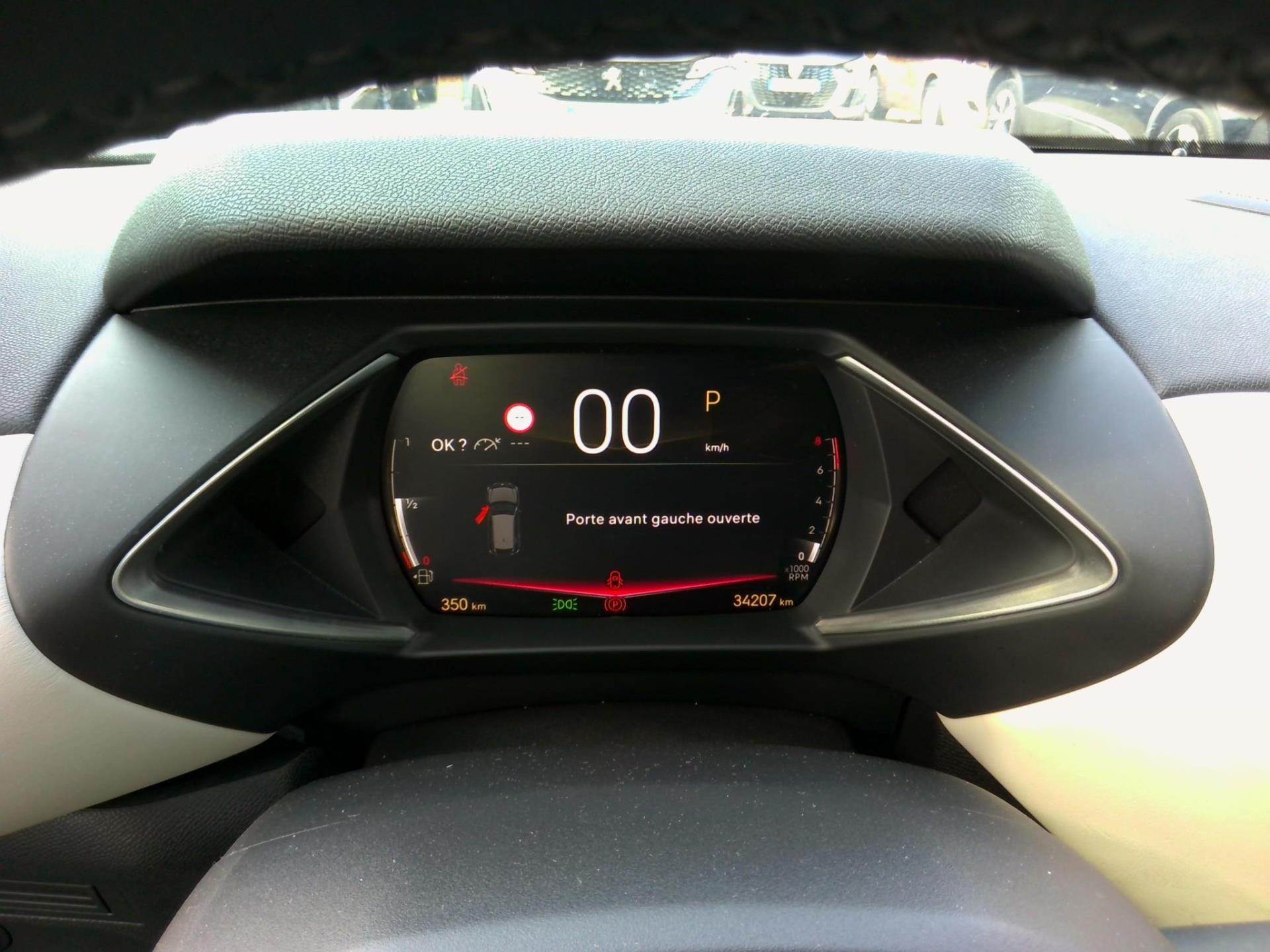 DS DS 3 PureTech 130 EAT8 Esprit de Voyage 2024