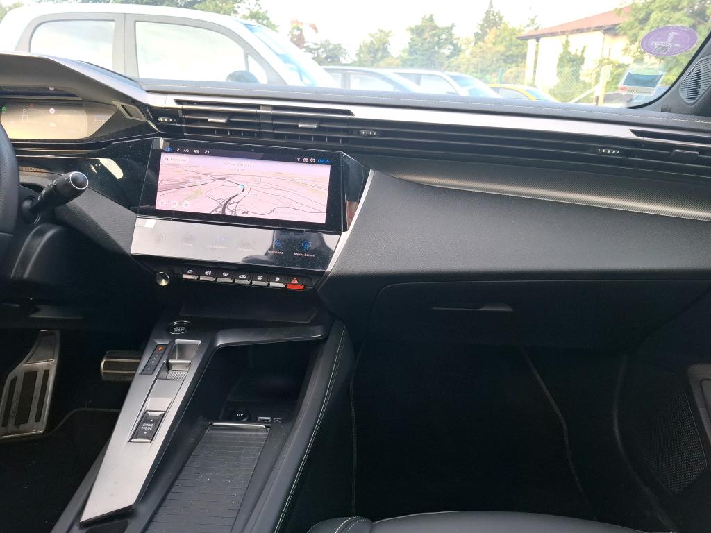 Peugeot 408 PHEV 225 e-EAT8 First Edition 2023