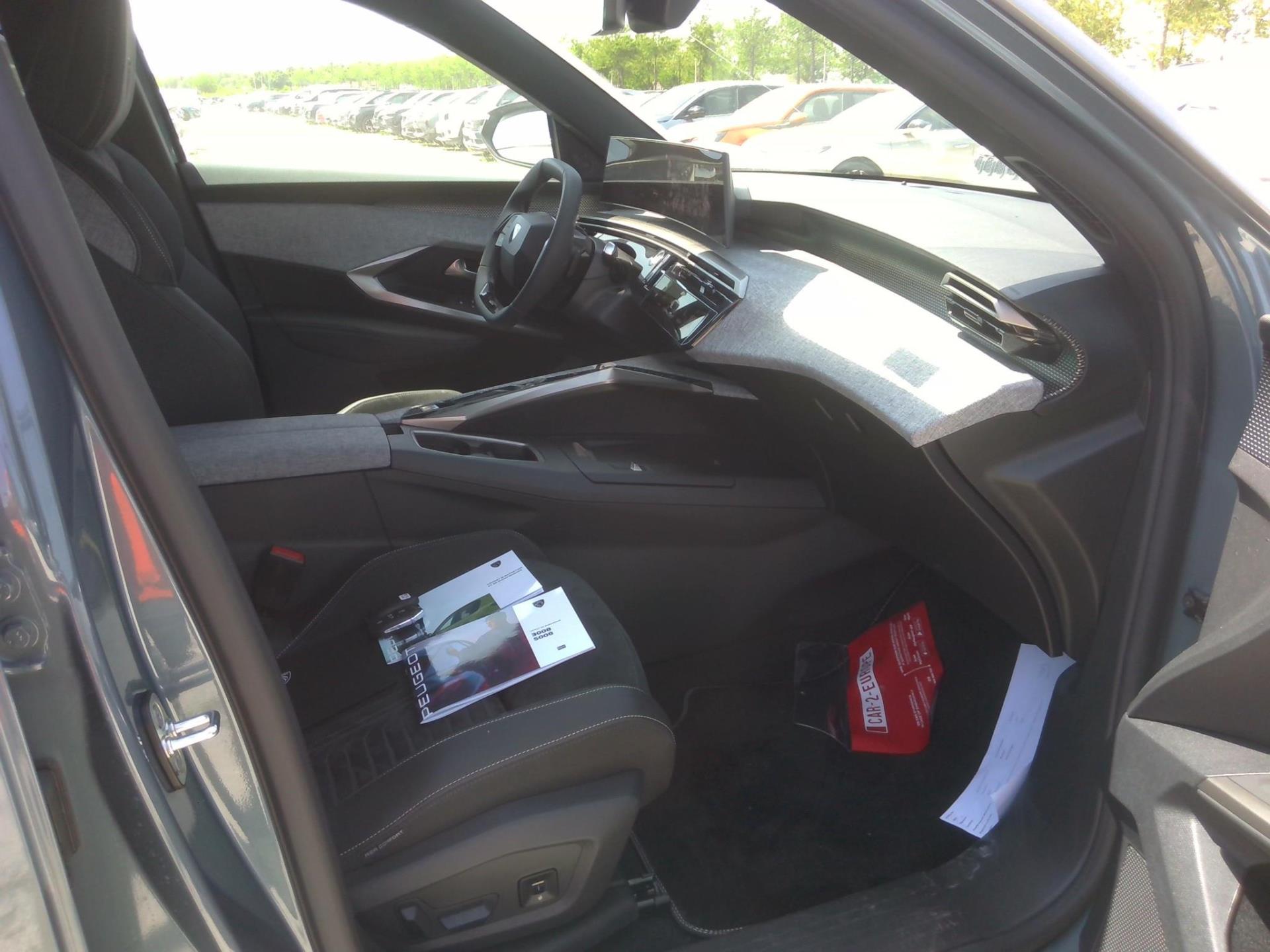 Peugeot 3008 Hybrid 145 e-DCS6 GT 2025