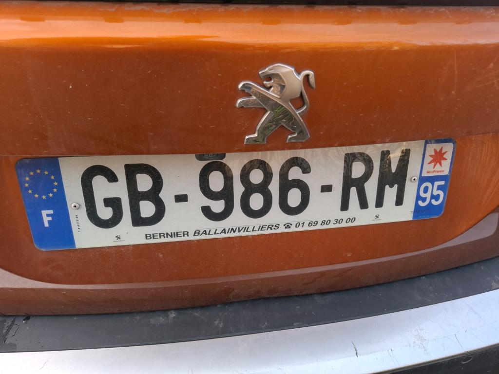 Peugeot 2008 BlueHDi 130 S&S EAT8 Allure 2021