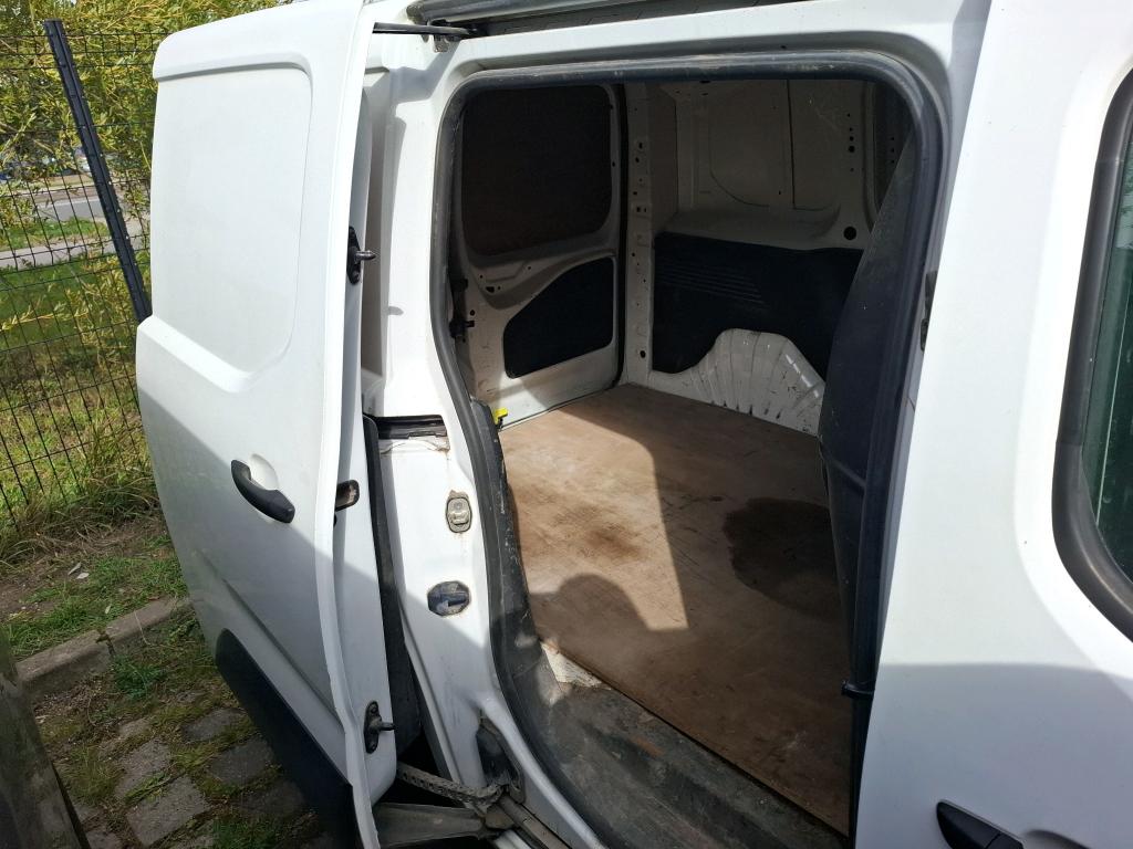 Peugeot PARTNER FOURGON STANDARD 650 KG BLUEHDI 100 BVM5 PREMIUM 2019