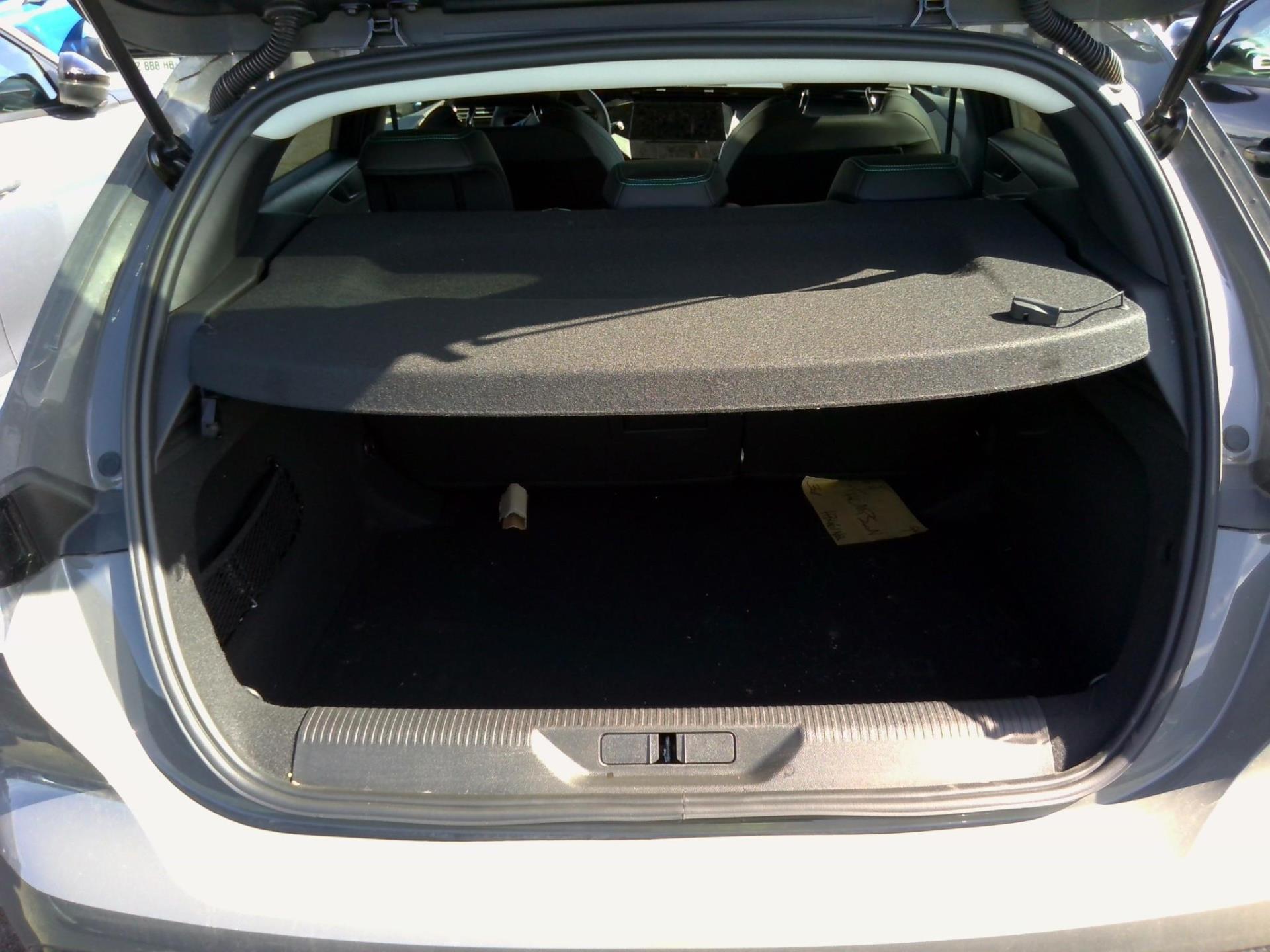 Peugeot 308 Hybrid 136 e-DCS6 Allure 2025