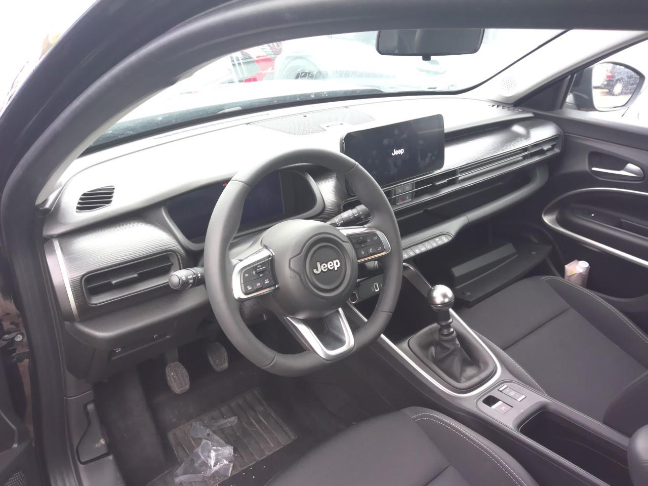Foto Jeep AVENGER 4