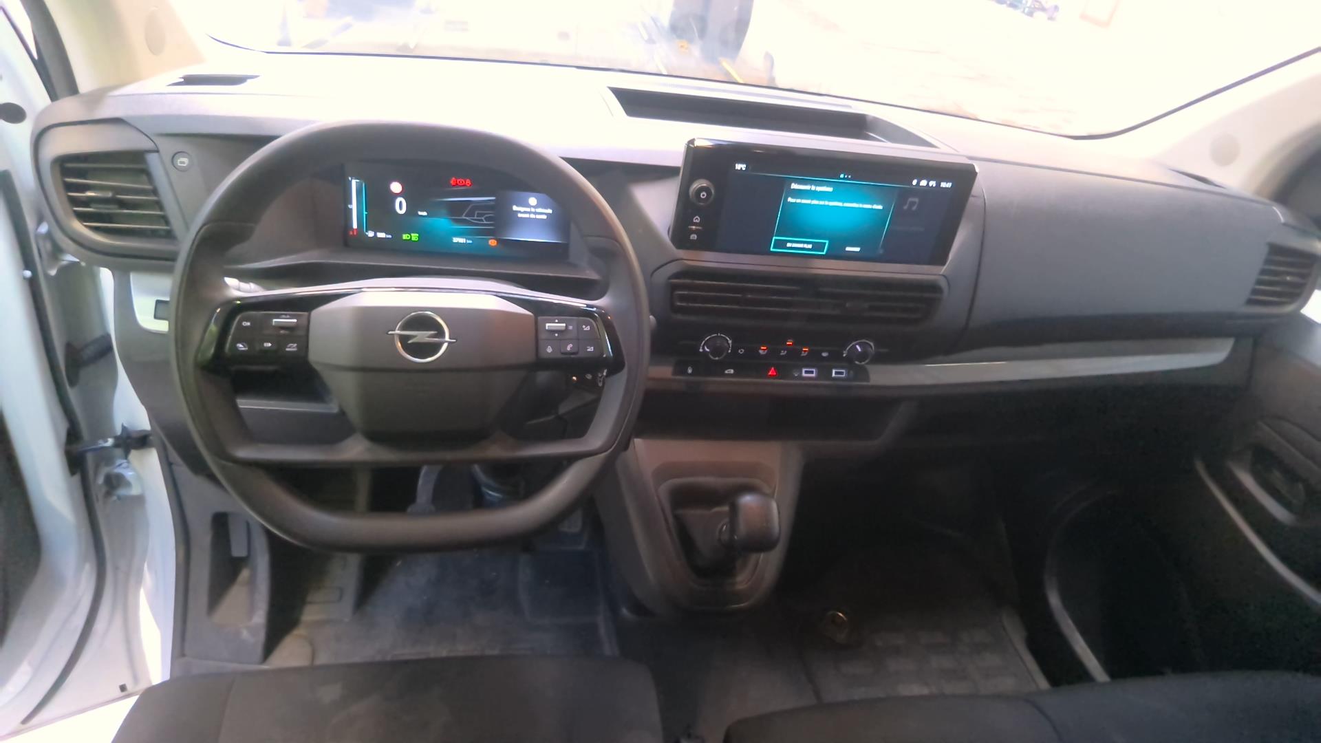 Opel VIVARO FGN TAILLE M BLUEHDI 145 BVM6 2024