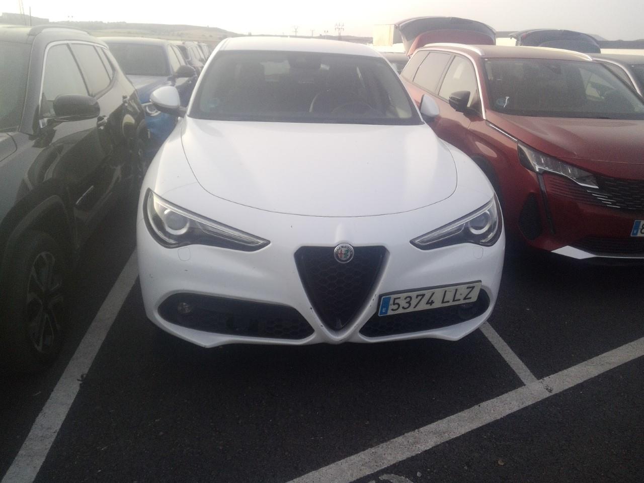 Foto Alfa Romeo Stelvio 2
