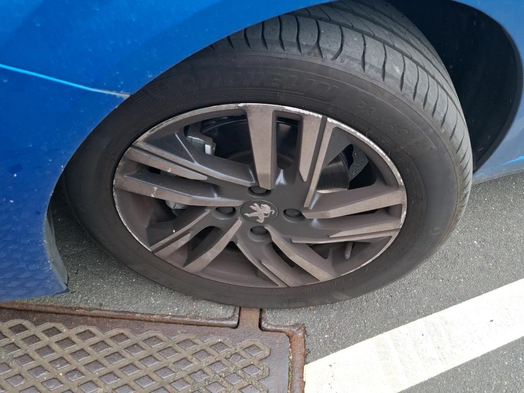 Peugeot 208 PureTech 130 S&S EAT8 Allure Pack 2022