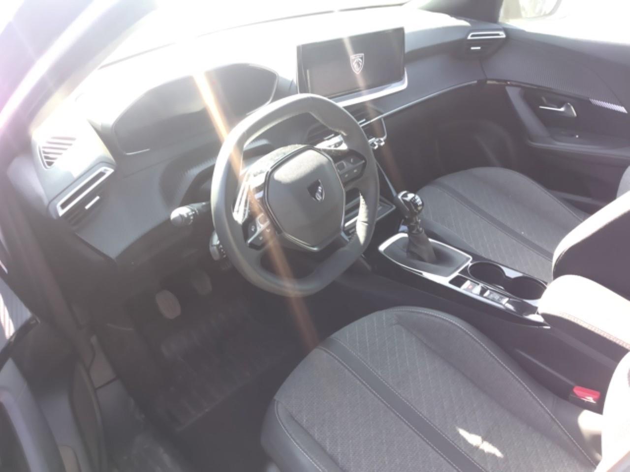 Foto Peugeot 2008 3