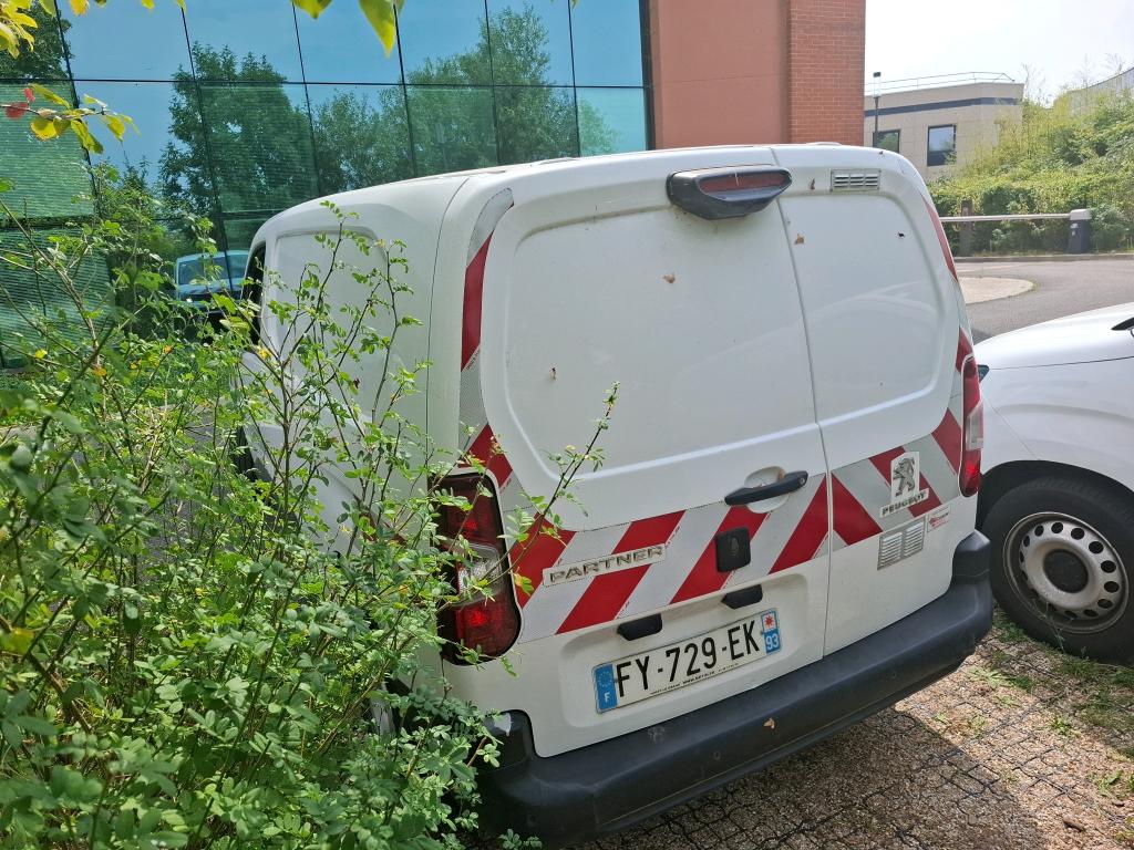 Peugeot PARTNER FOURGON LONG 950 KG BLUEHDI 130 S&S EAT8 ASPHALT 2021