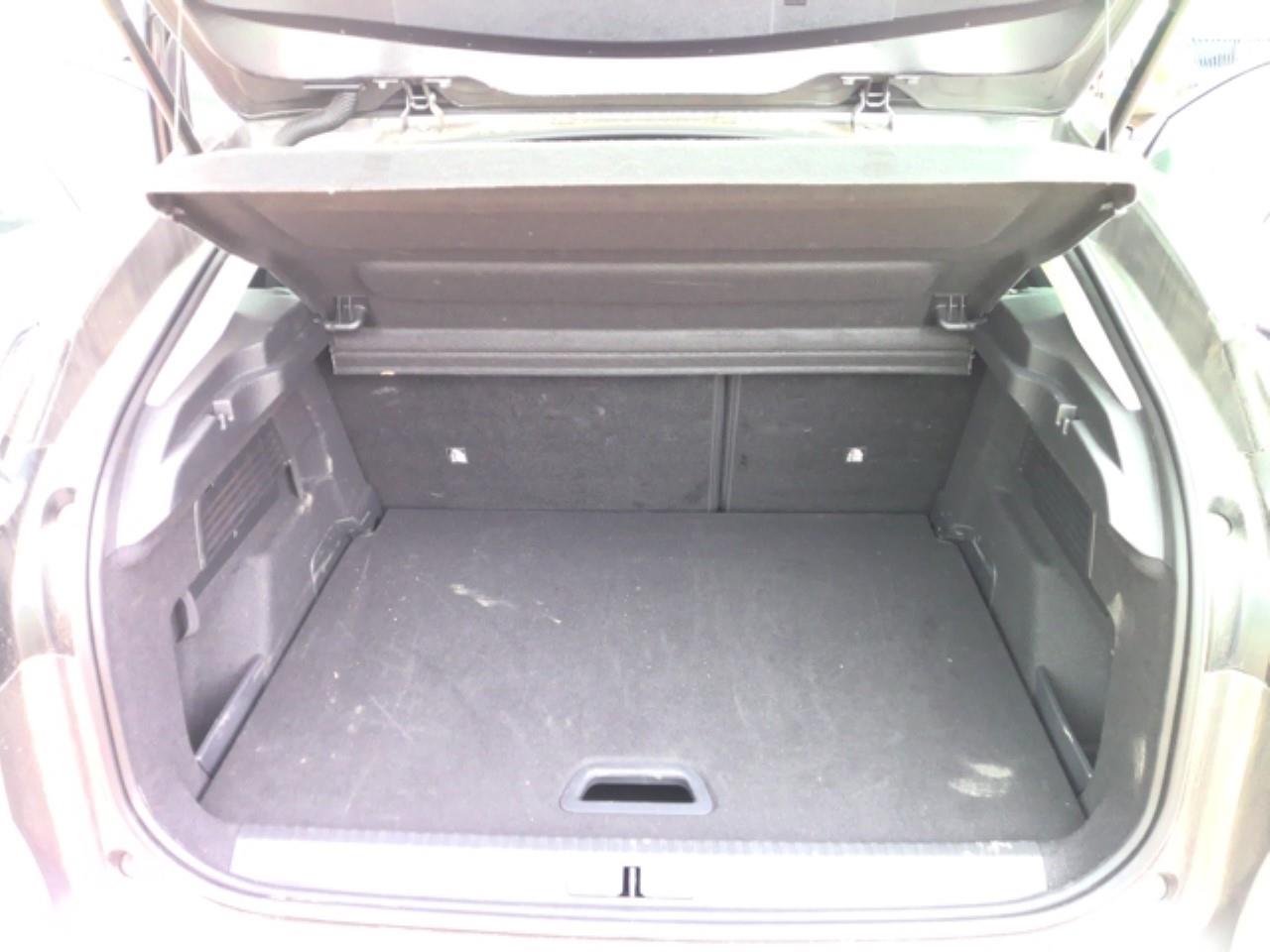 Foto Citroën C4 X 7