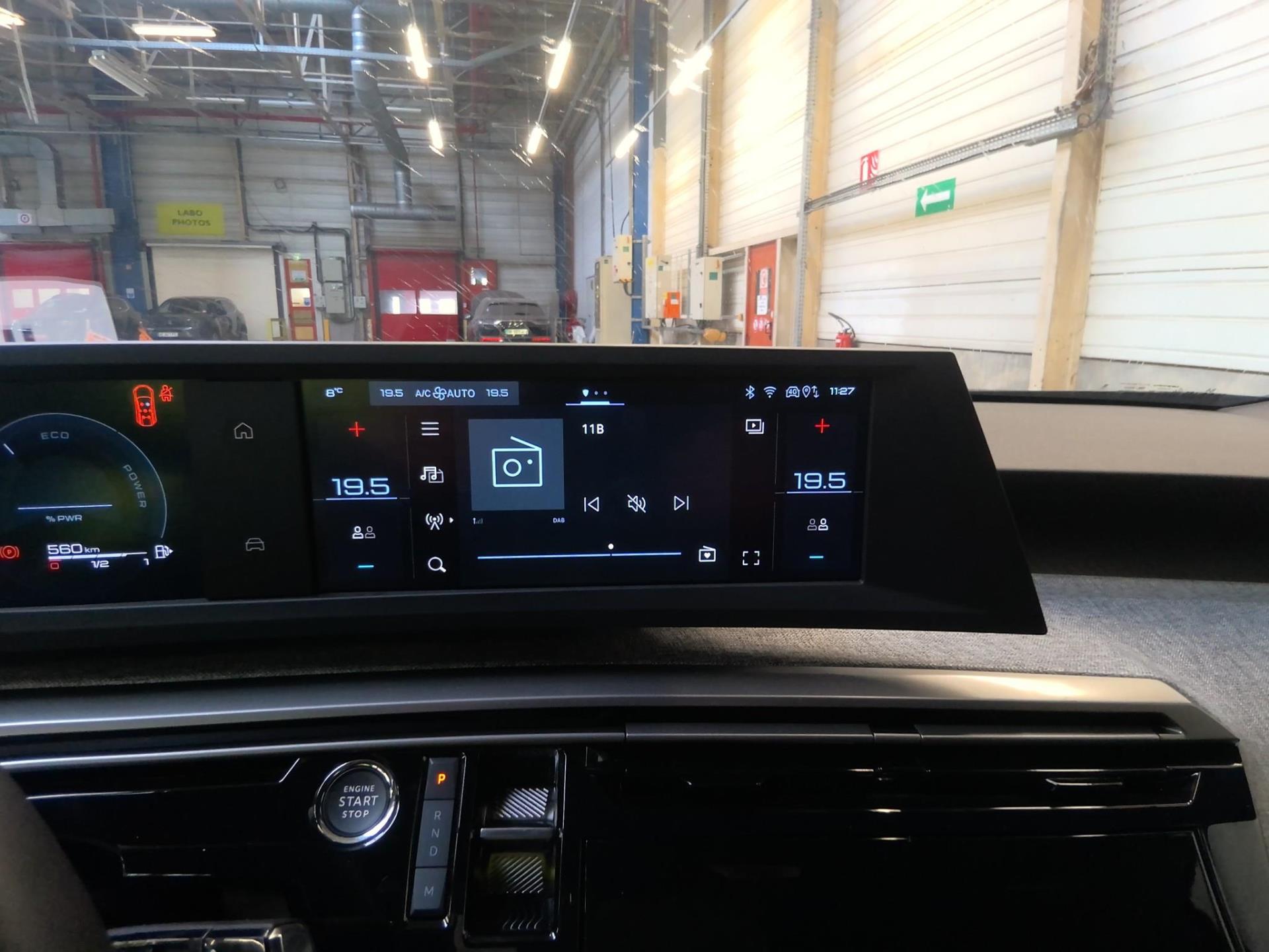 Peugeot 5008 Hybrid 145 ch e-DCS6 Allure 2025