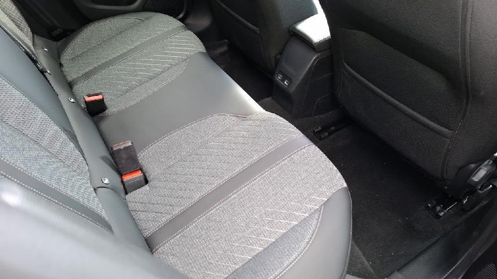 Foto Peugeot 208 11