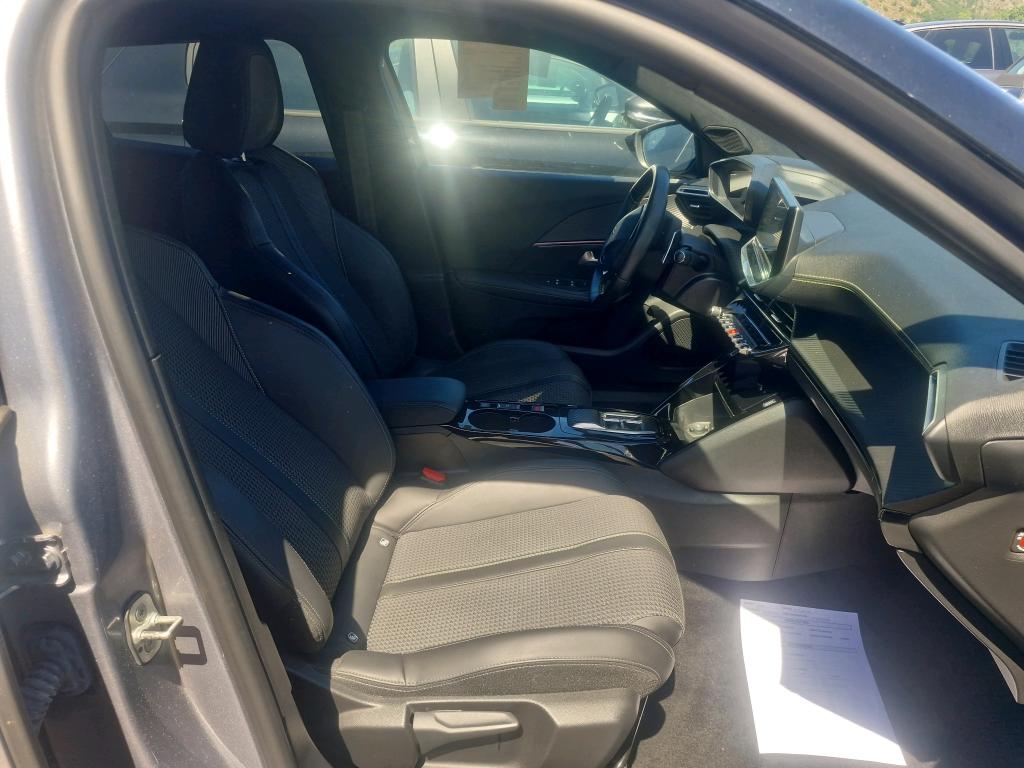 Peugeot 2008 BlueHDi 130 S&S EAT8 GT 2022