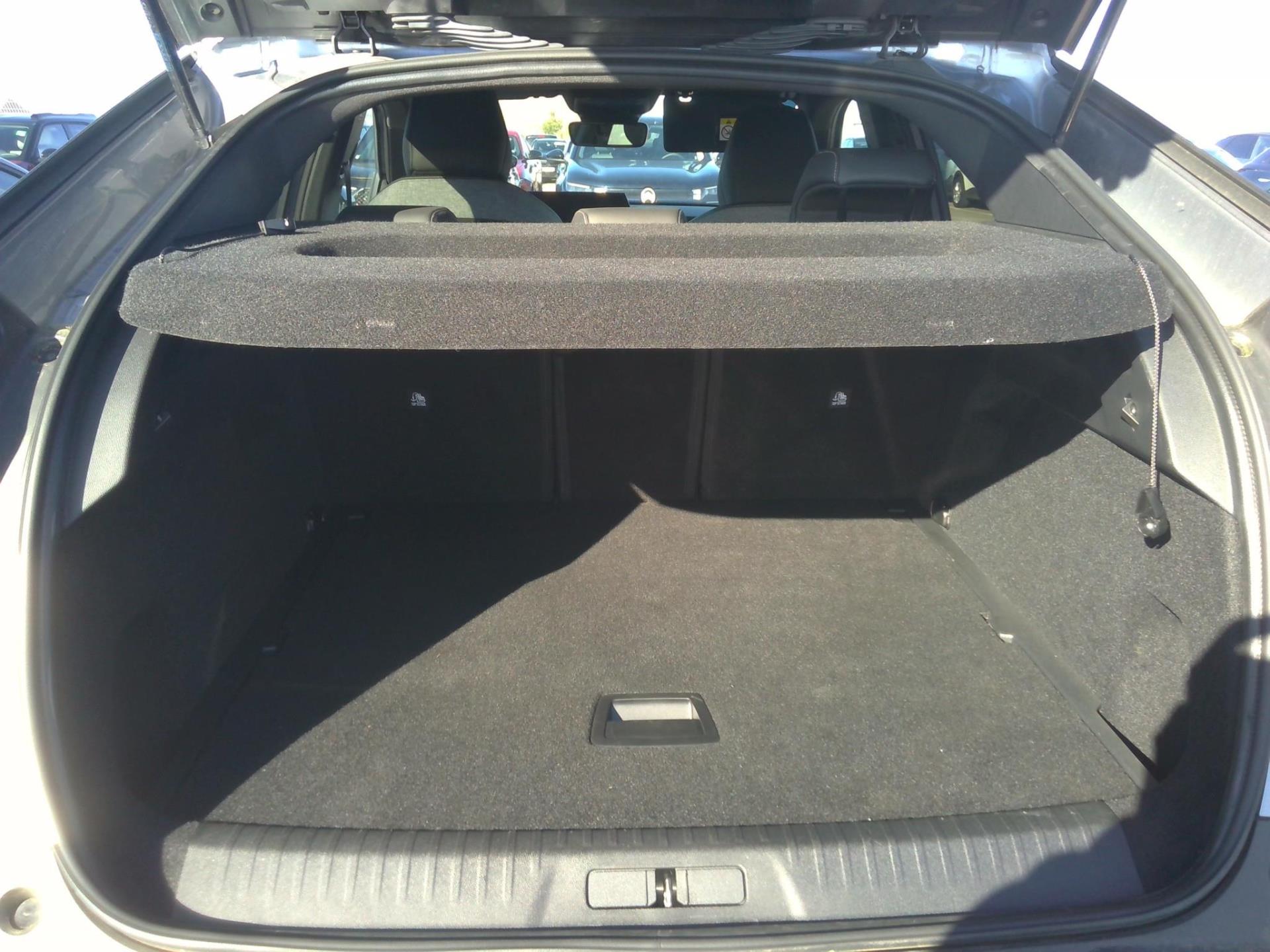 Peugeot 3008 Plug-in Hybrid 195 e-DCS7 Allure 2025