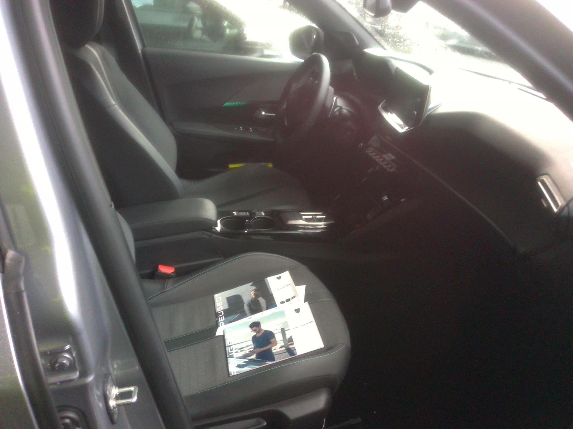 Peugeot 2008 PureTech 130 S&S EAT8 Allure 2023