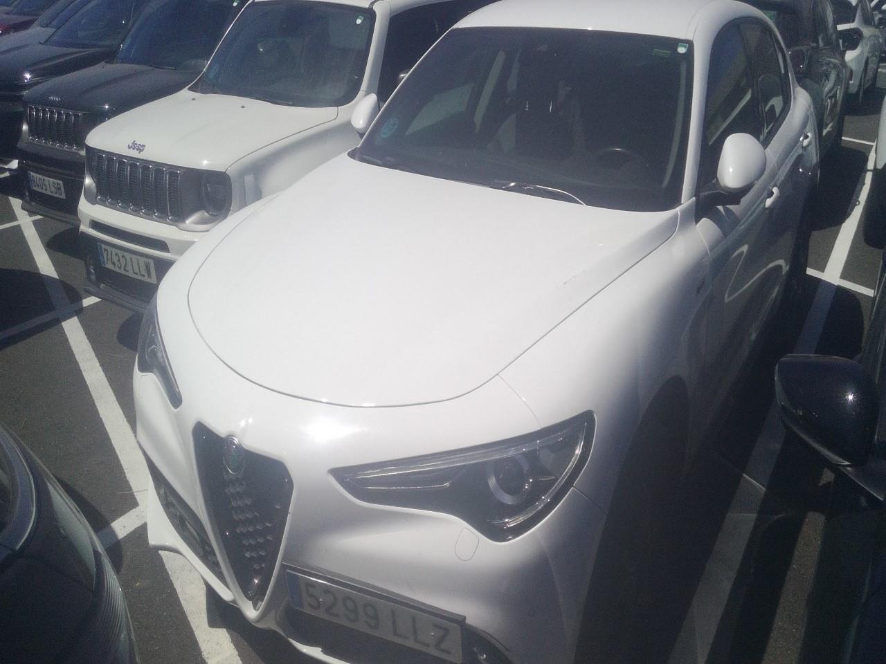 Foto Alfa Romeo Stelvio 2
