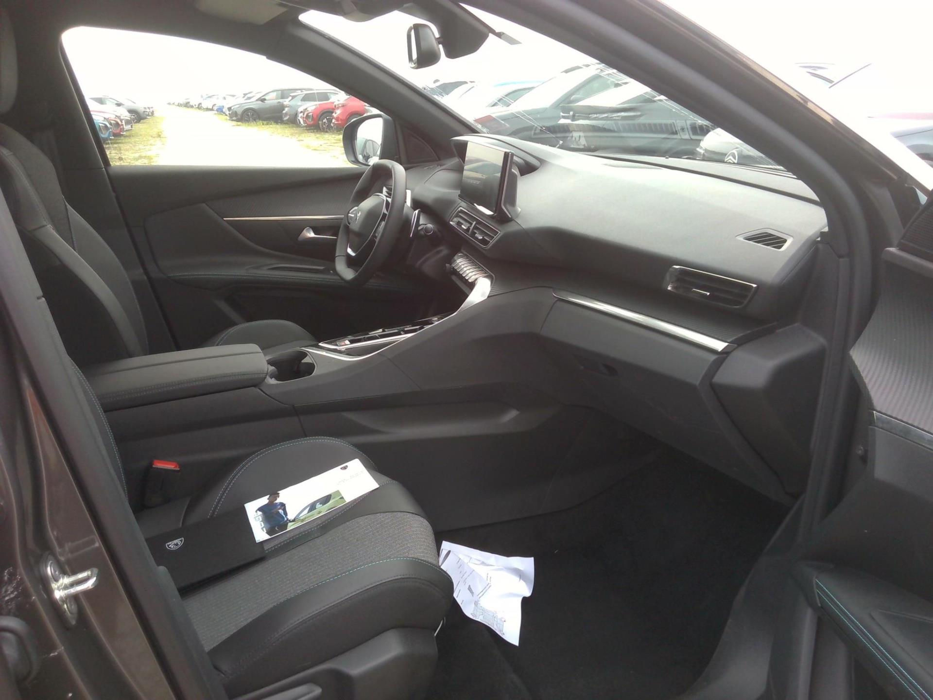 Peugeot 5008 Hybrid 136 e-DCS6 Allure Pack 2024
