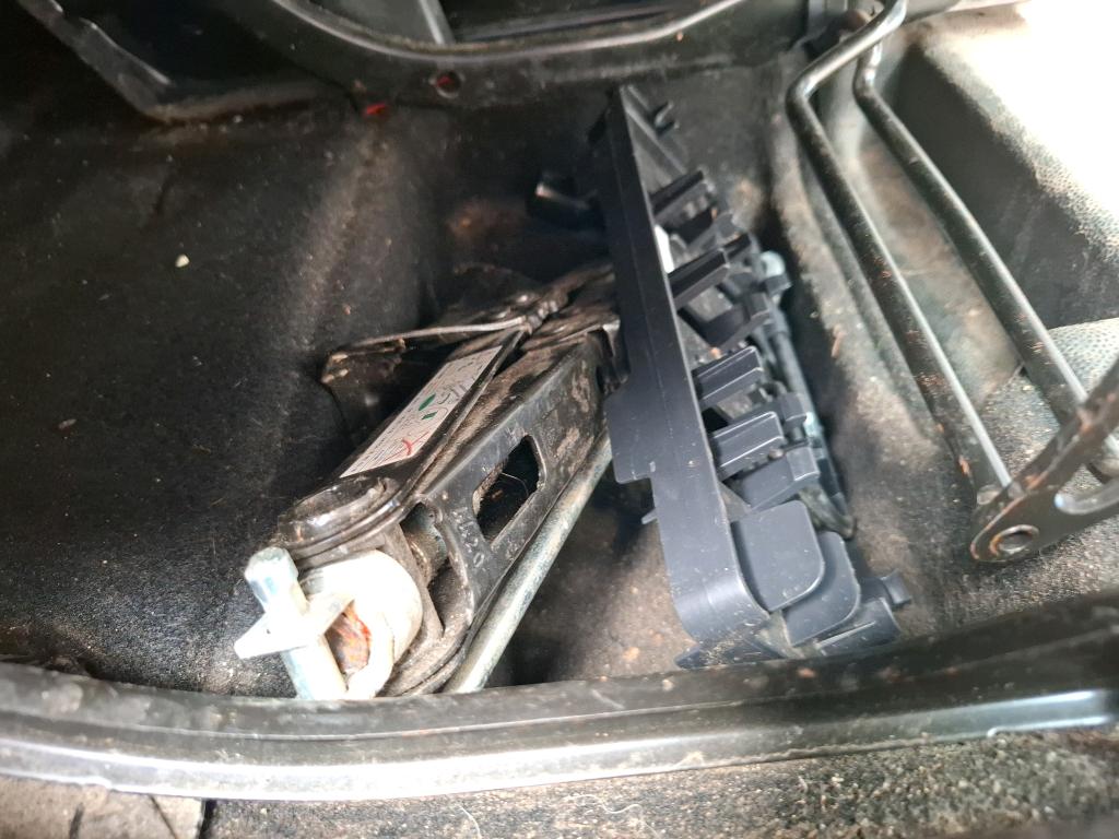 Peugeot PARTNER FOURGON STANDARD 650 KG BLUEHDI 100 S&S BVM5 PREMIUM 2020