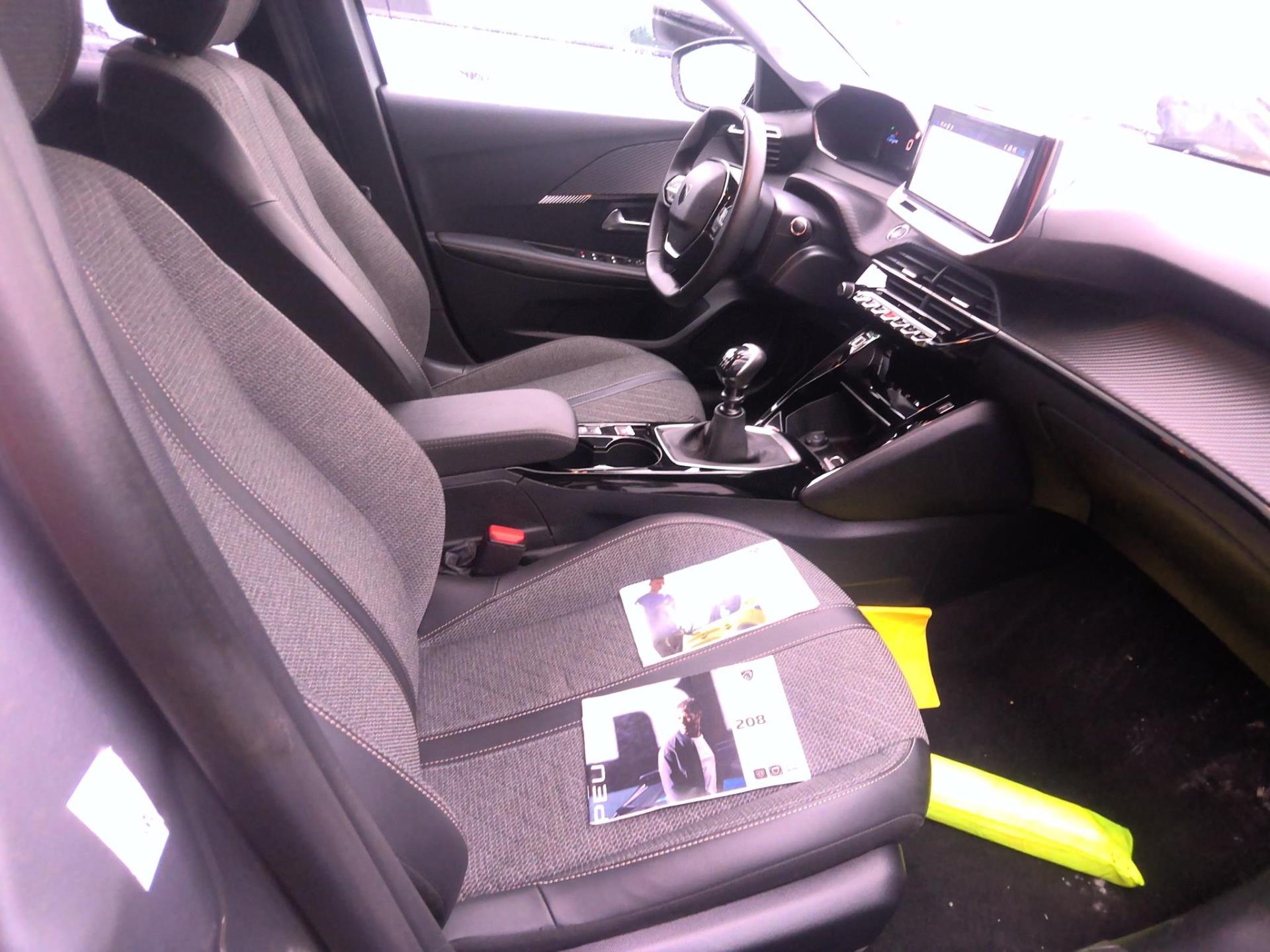 Peugeot 208 PureTech 100 S&S BVM6 Allure 2024