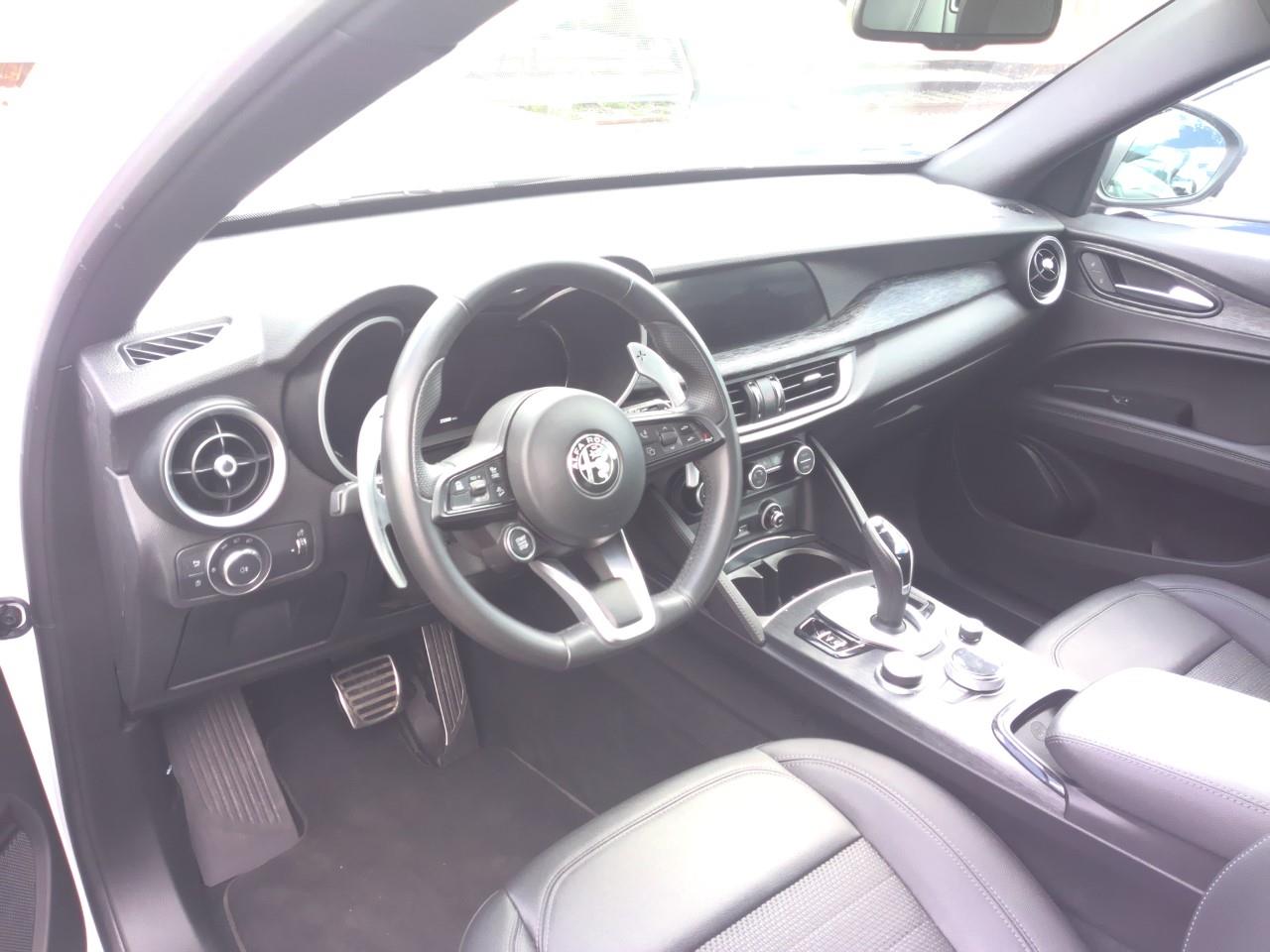 Foto Alfa Romeo Stelvio 4