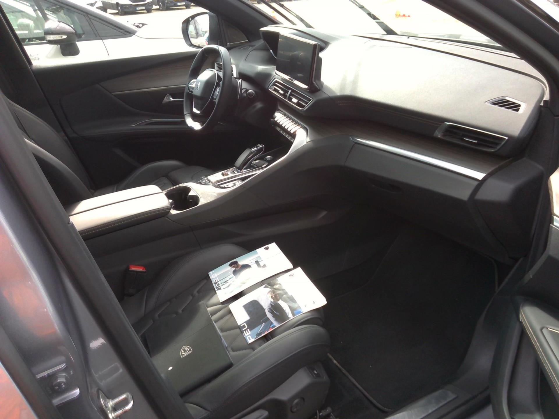 Peugeot 3008 Hybrid4 300 e-EAT8 GT Pack 2022