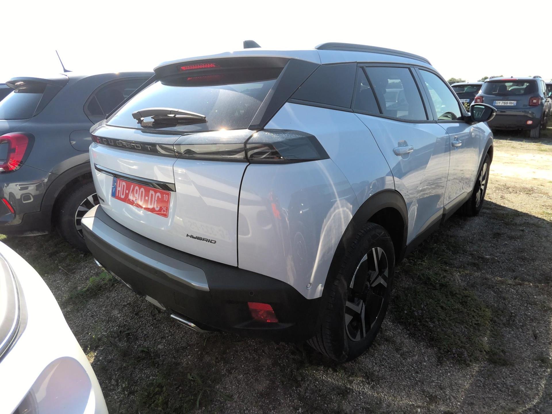 Peugeot 2008 Hybrid 145 e-DCS6 Allure 2025