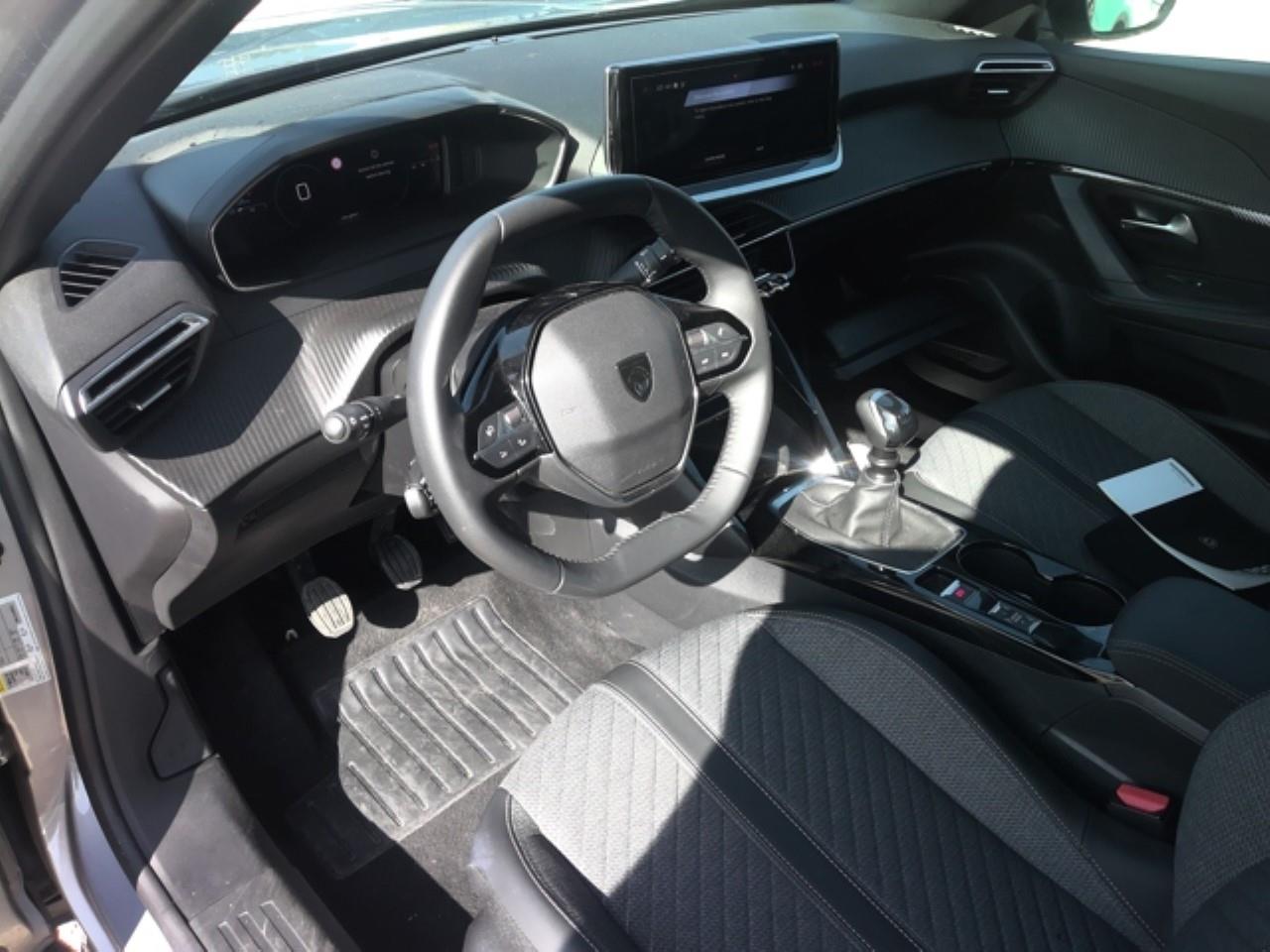 Foto Peugeot 2008 3