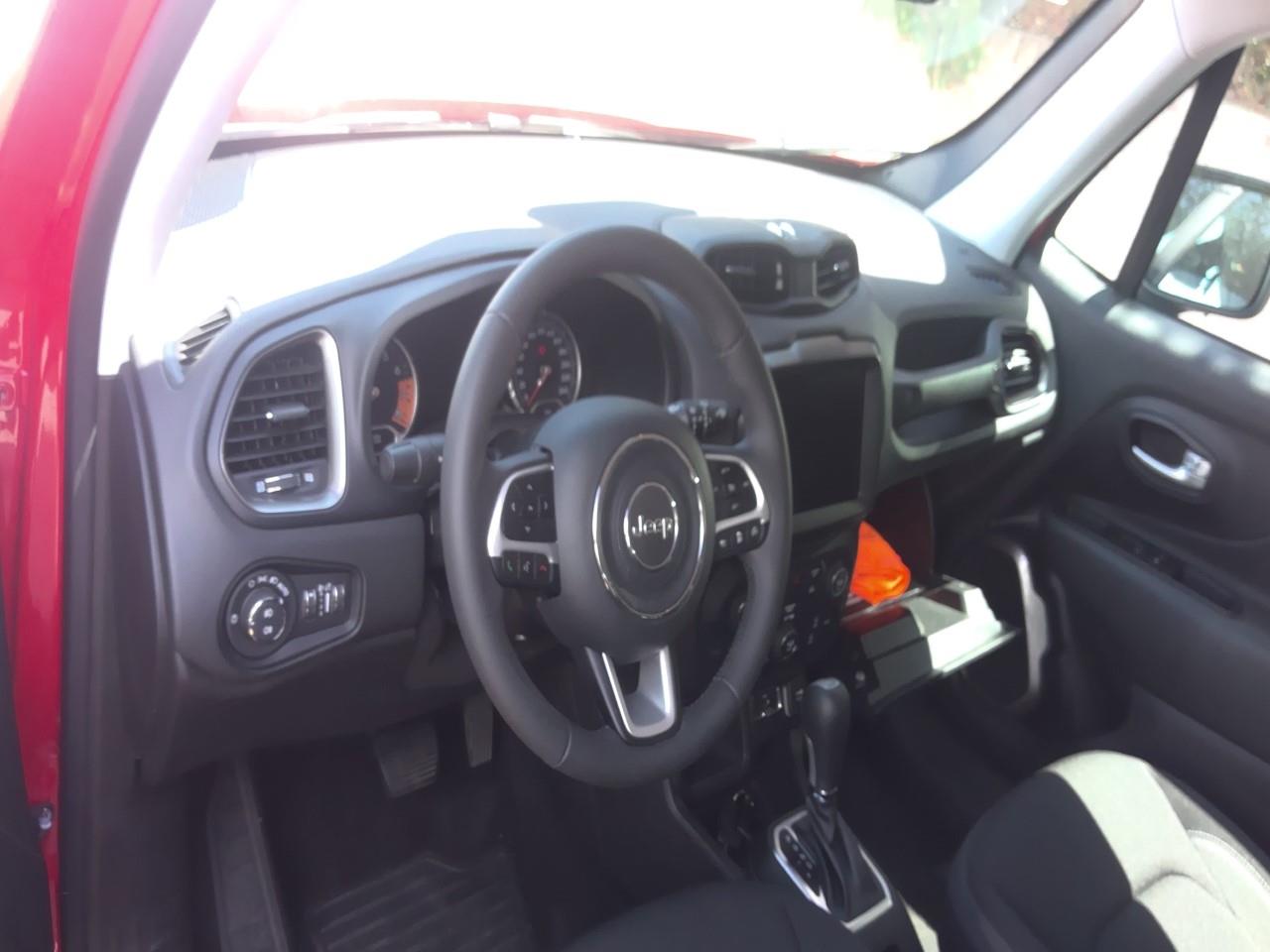 Foto Jeep Renegade 3
