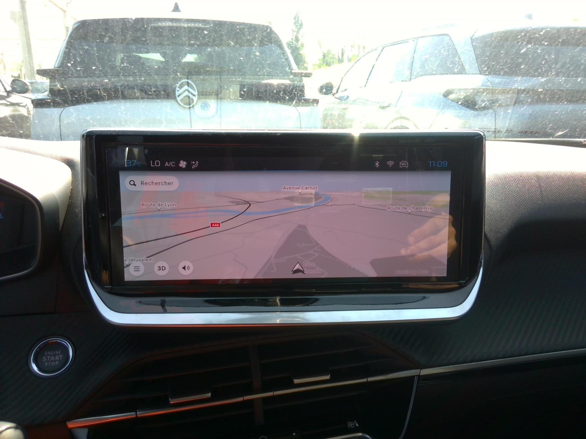 Peugeot 2008 Turbo 100 ch BVM6 Allure 2026