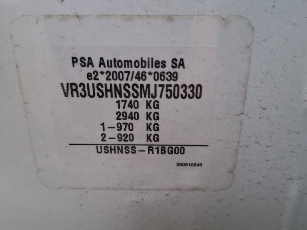 Peugeot 2008 PureTech 130 S&S EAT8 Allure Business 2021