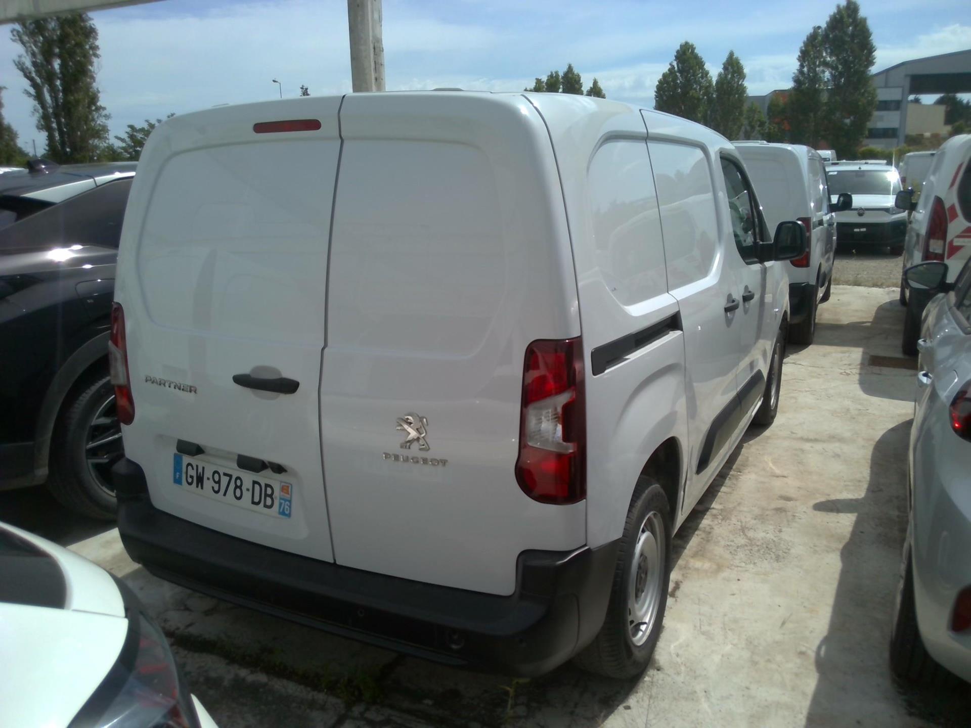 Peugeot PARTNER FOURGON M 650 KG BLUEHDI 100 S&S BVM6  2024