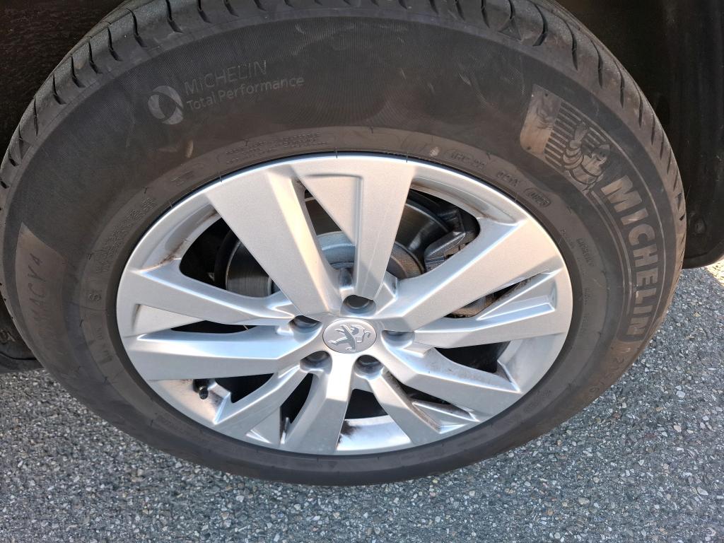 Peugeot 3008 PureTech 130ch S&S EAT8 Active Pack 2023