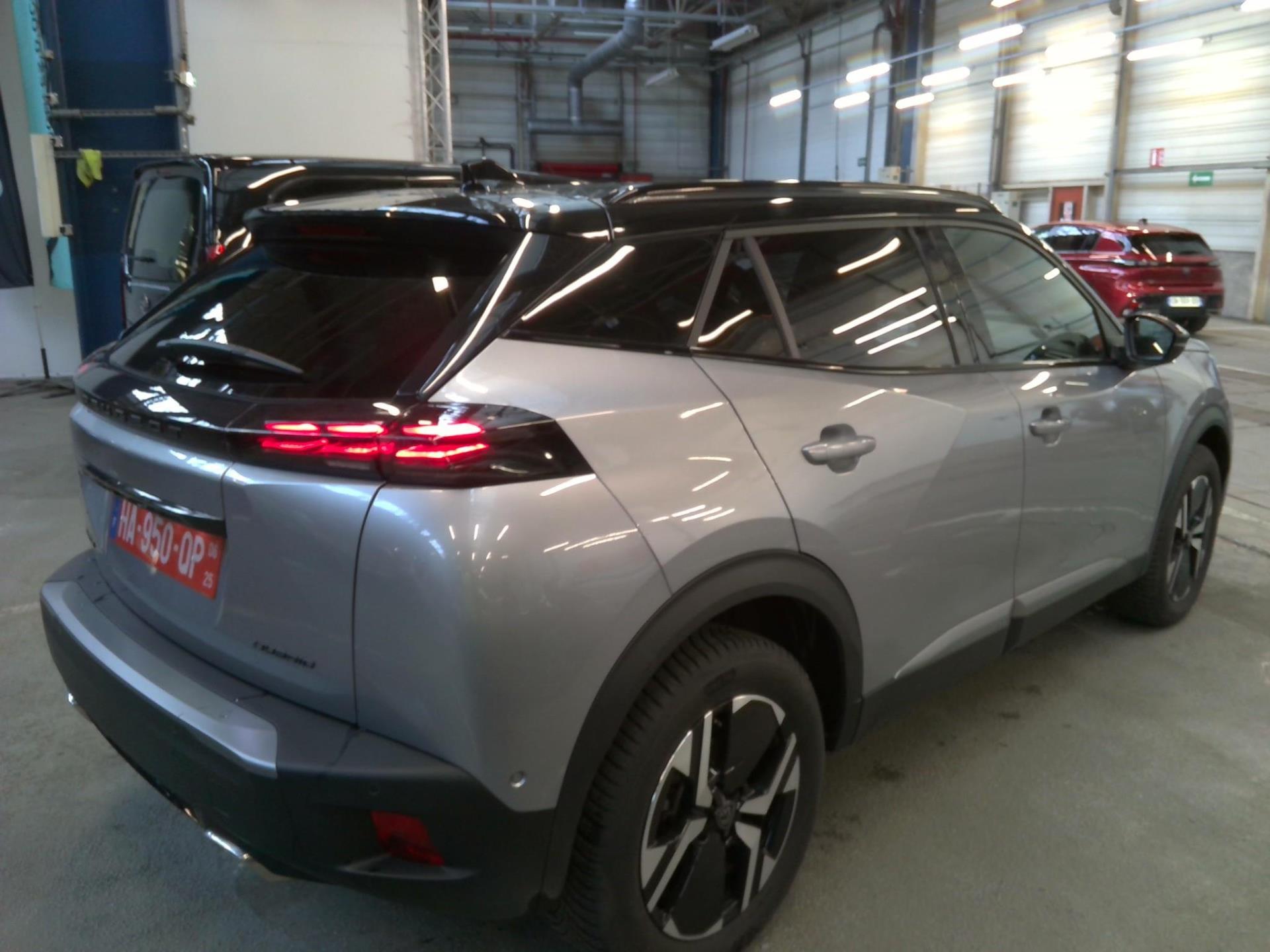 Peugeot 2008 Hybrid 136 e-DCS6 GT 2024