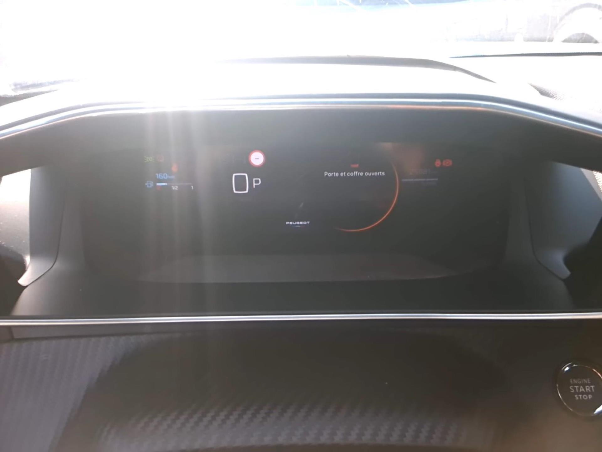 Peugeot 2008 Hybrid 136 e-DCS6 GT 2025