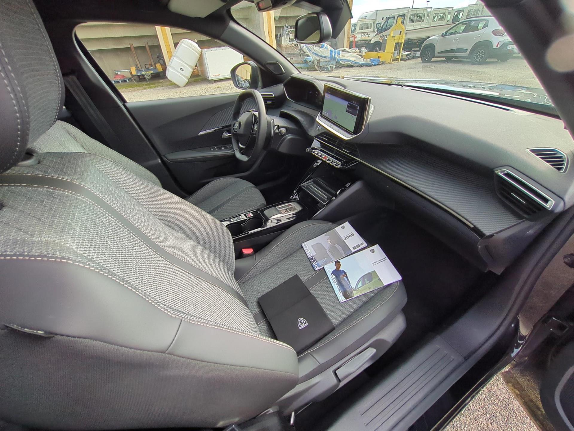 Peugeot 2008 Hybrid 136 e-DCS6 Allure 2024