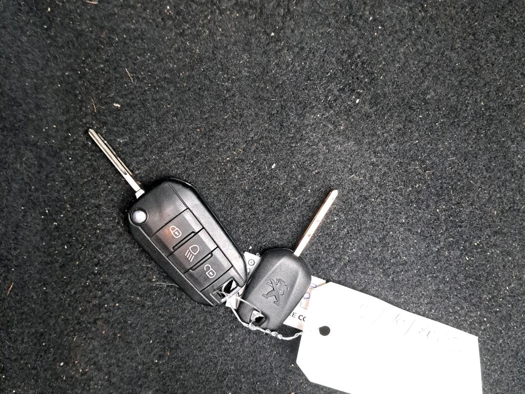 Peugeot 208 AFFAIRE BLUEHDI 100 S&S BVM5 PREMIUM PACK 2019