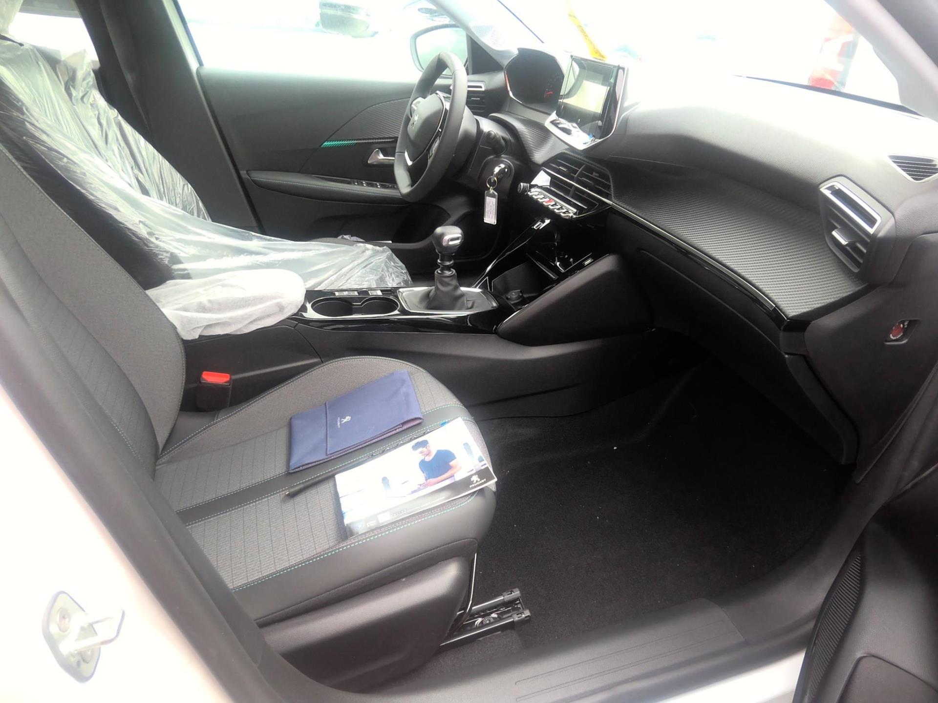 Peugeot 208 PureTech 100 S&S BVM6 Allure 2023