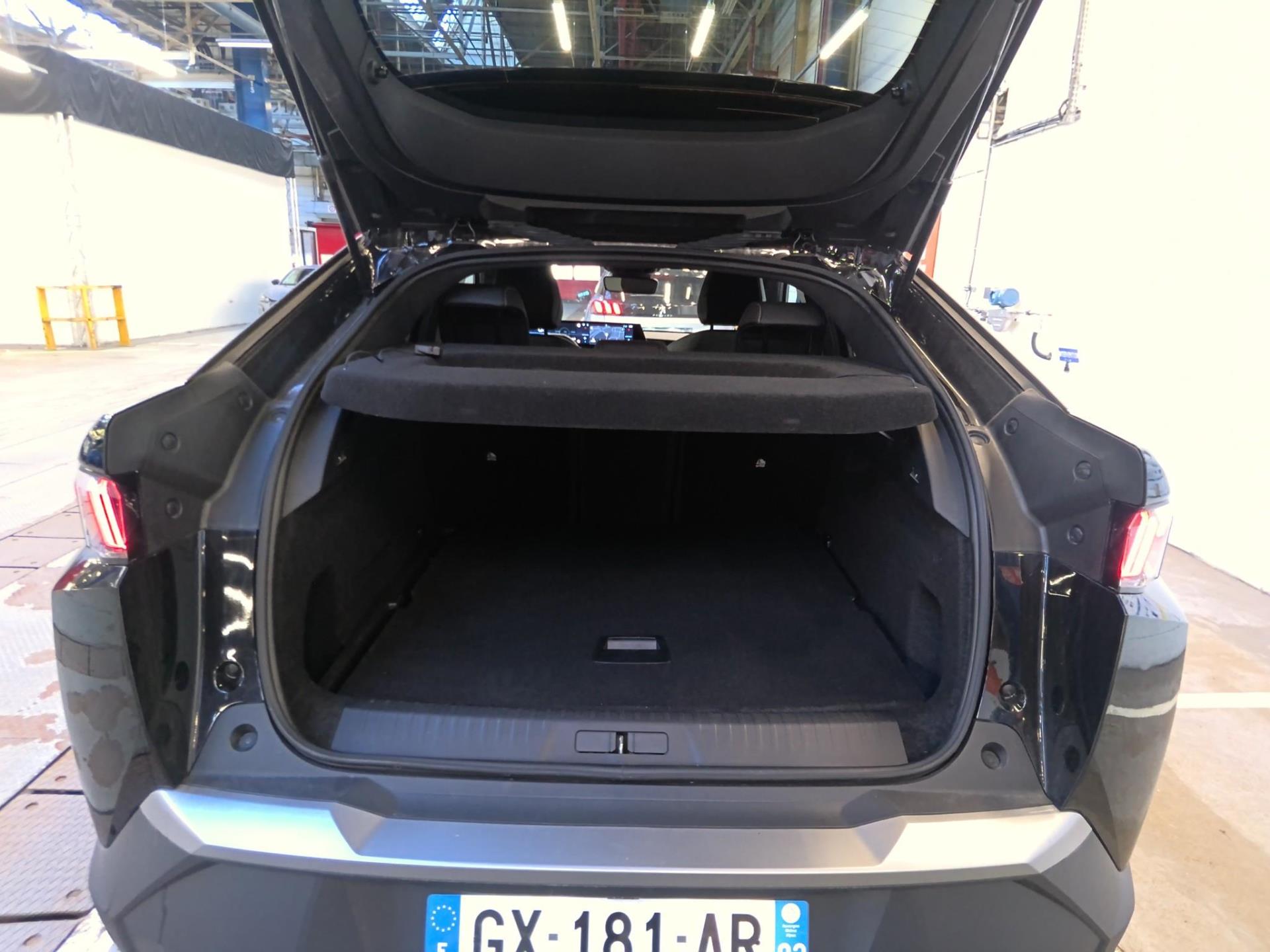 Peugeot 3008 Hybrid 136 e-DCS6 Allure 2024