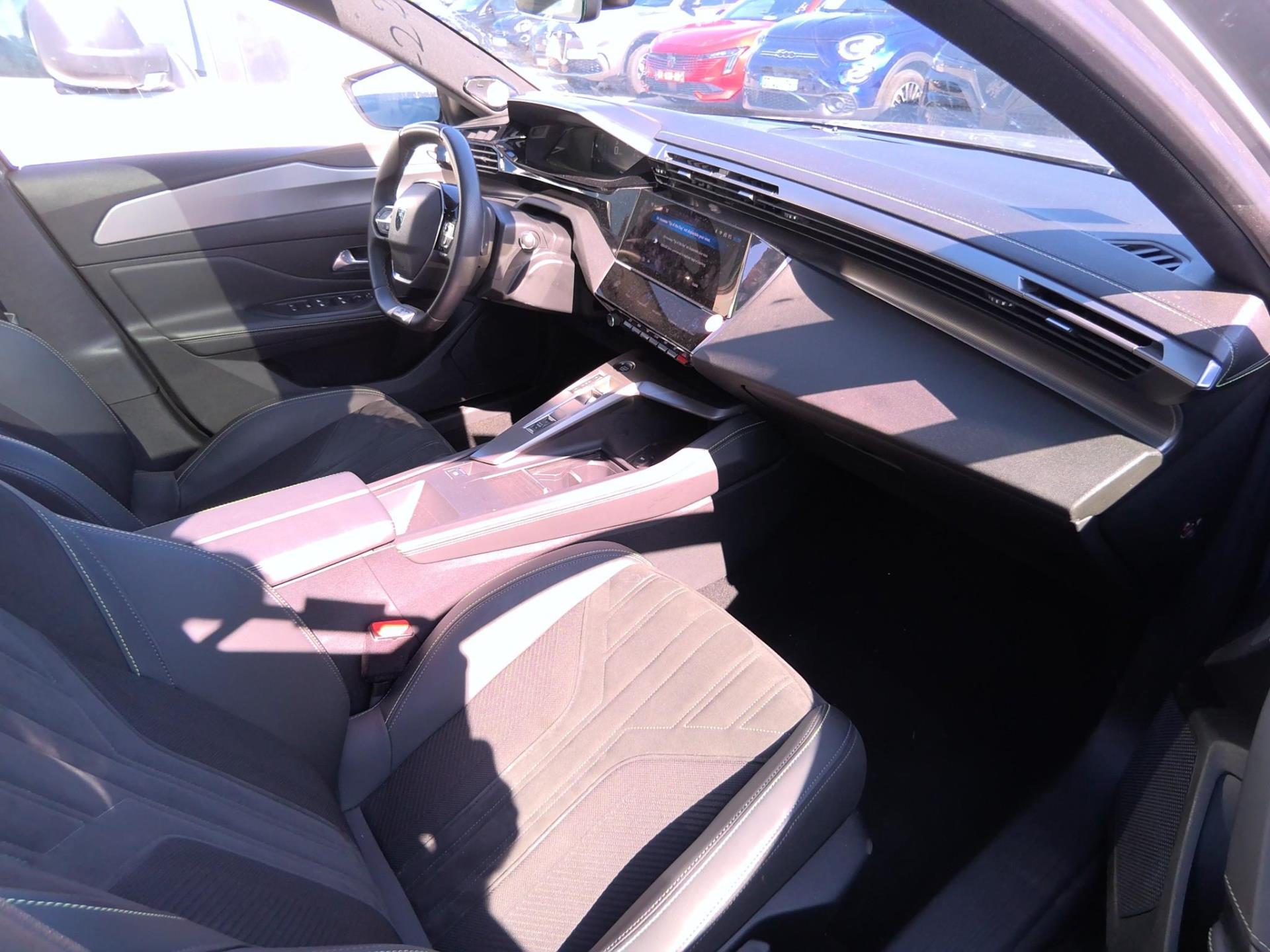 Peugeot 408 PHEV 225 e-EAT8 GT 2024