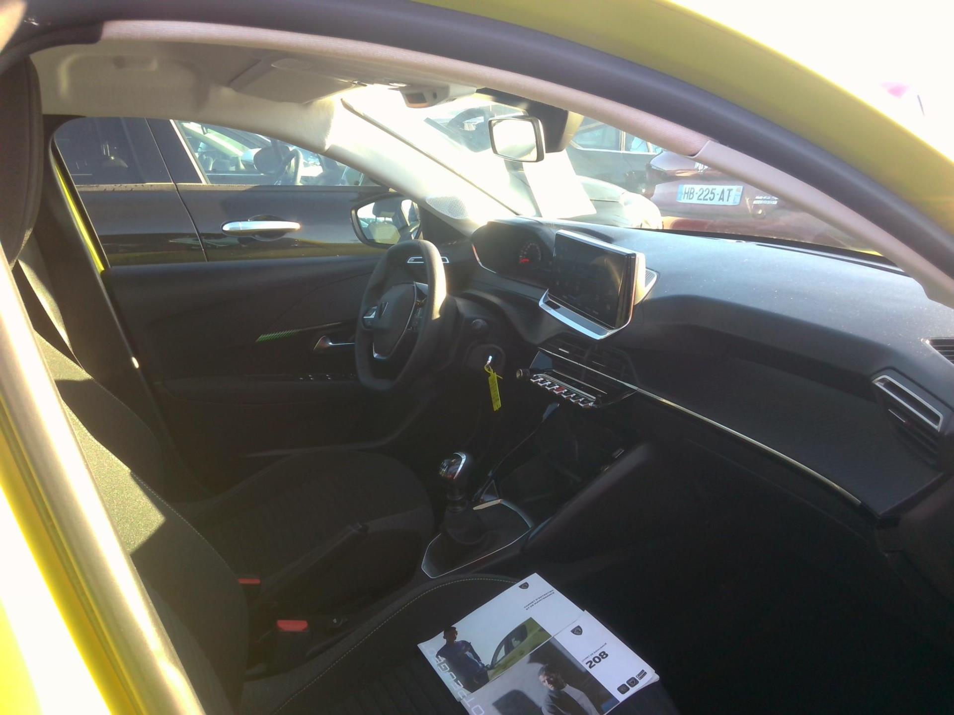 Peugeot 208 PureTech 100 S&S BVM6 Active 2024