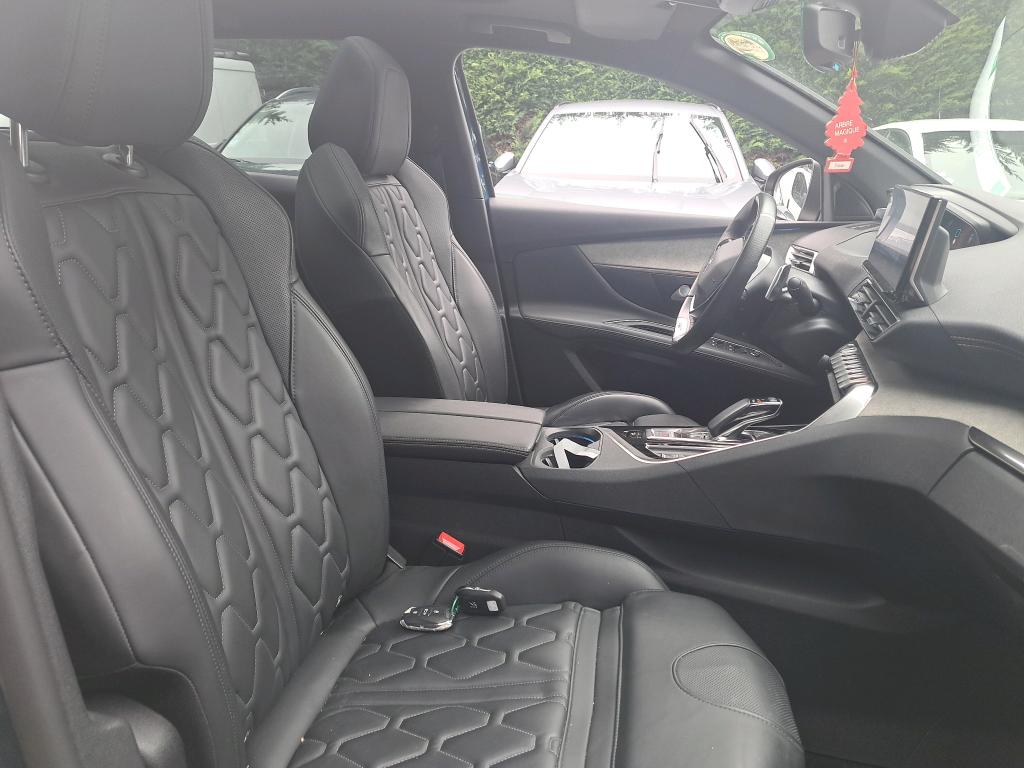 Peugeot 3008 Hybrid4 300 e-EAT8 GT 2021
