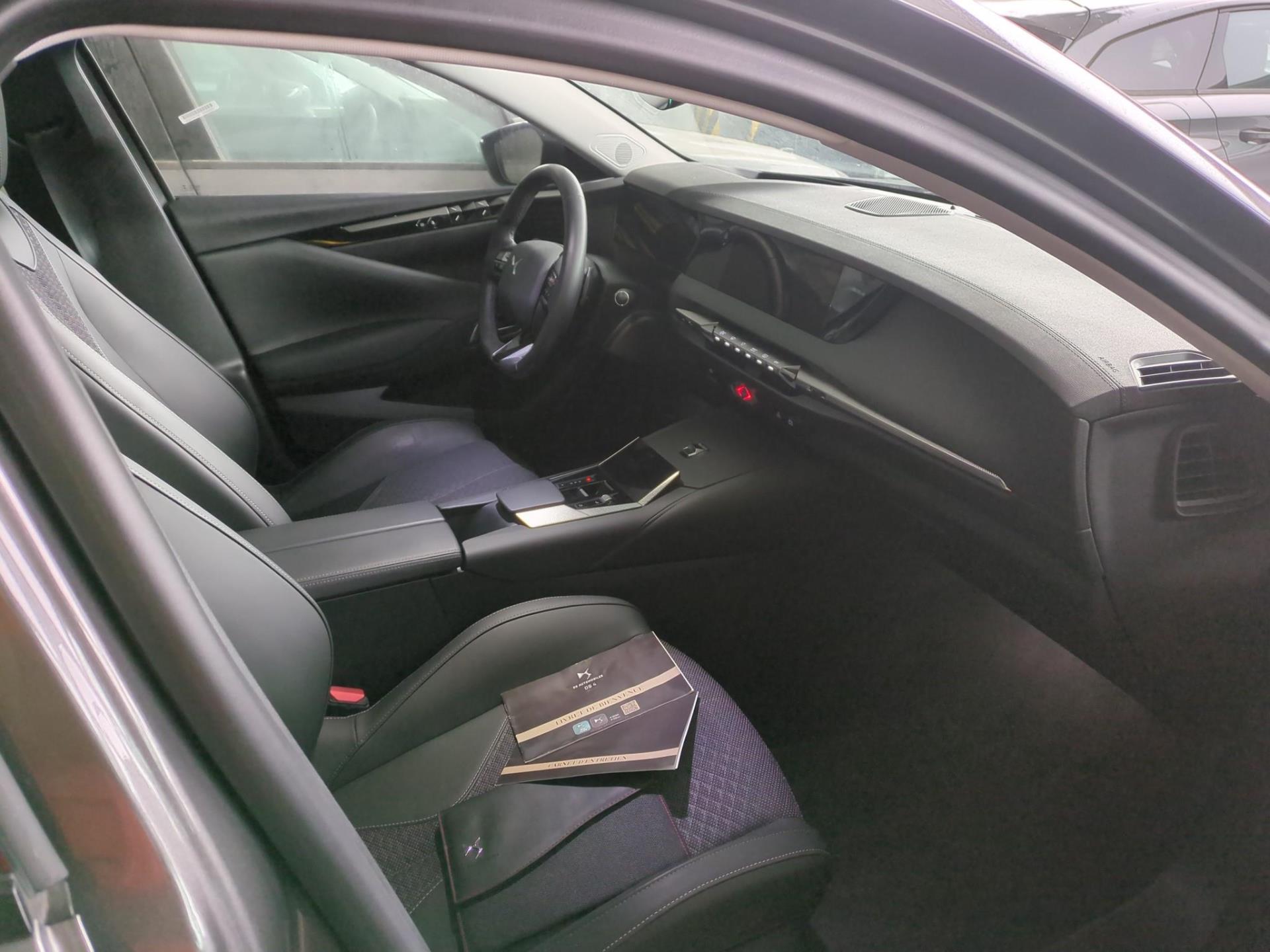 DS DS 4 Hybride E-Tense 225 EAT8 Cross Trocadero 2023