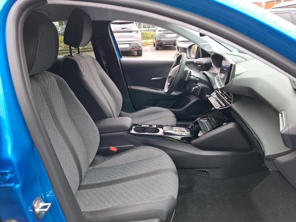 Peugeot 208 Hybrid 136 e-DCS6 Allure 2025