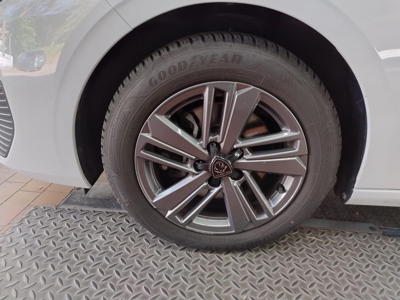 Peugeot 308 III