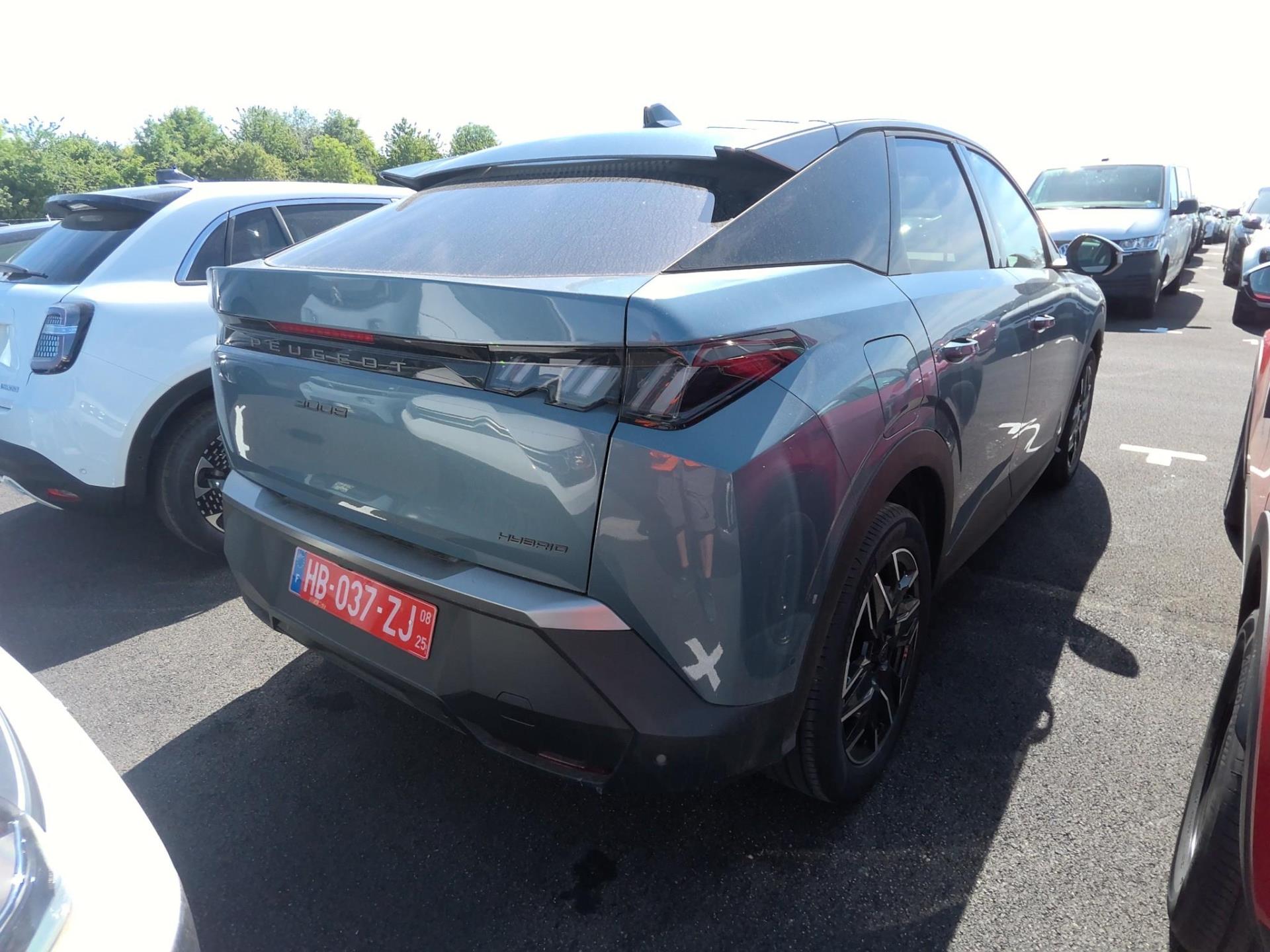 Peugeot 3008 Hybrid 136 e-DCS6 Allure 2025