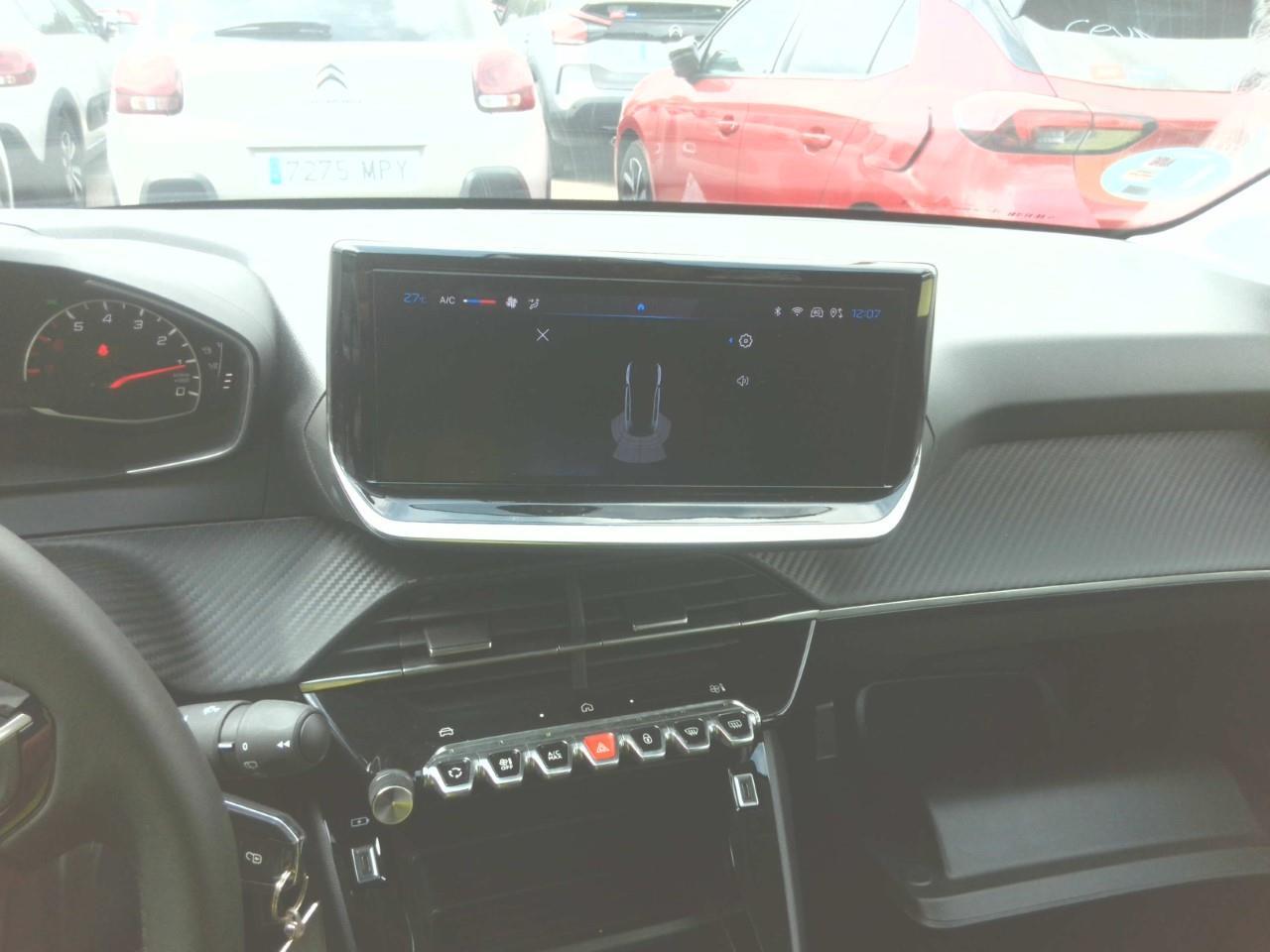 Foto Peugeot 208 13