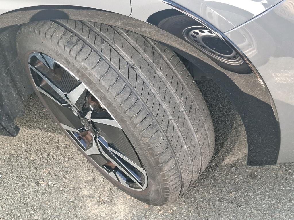 Peugeot 208 Hybrid 100 e-DCS6 GT 2025