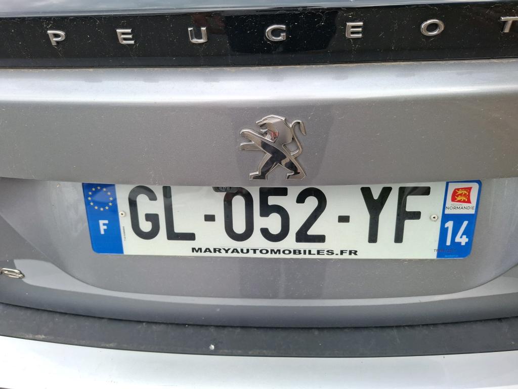Peugeot 2008 BlueHDi 130 S&S EAT8 Allure Pack 2023