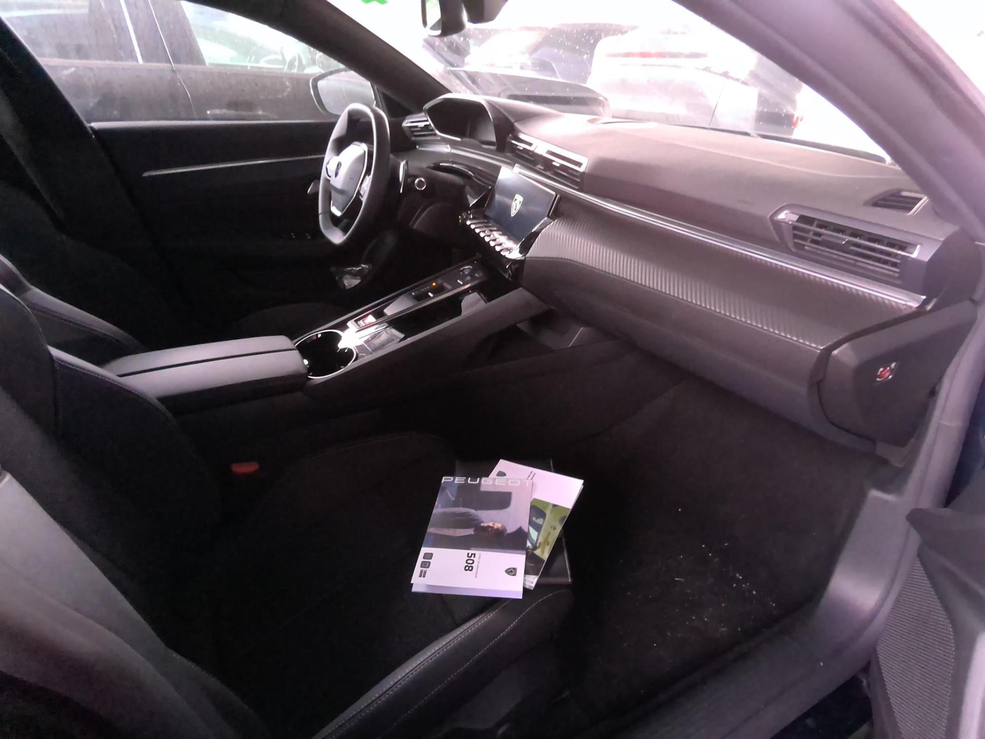 Peugeot 508 SW Hybrid 180 e-EAT8 Allure 2025