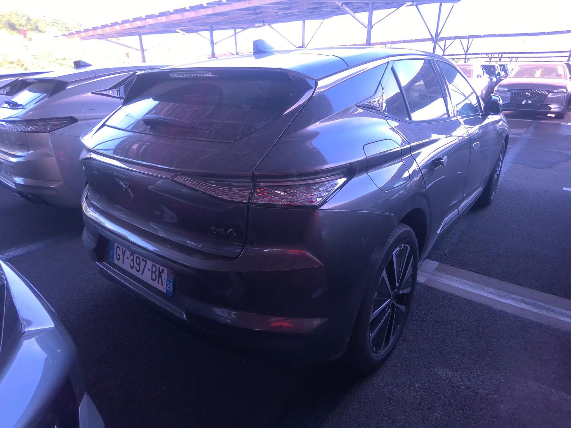 DS N°4 E-Tense Etoile - Alcantara 2024