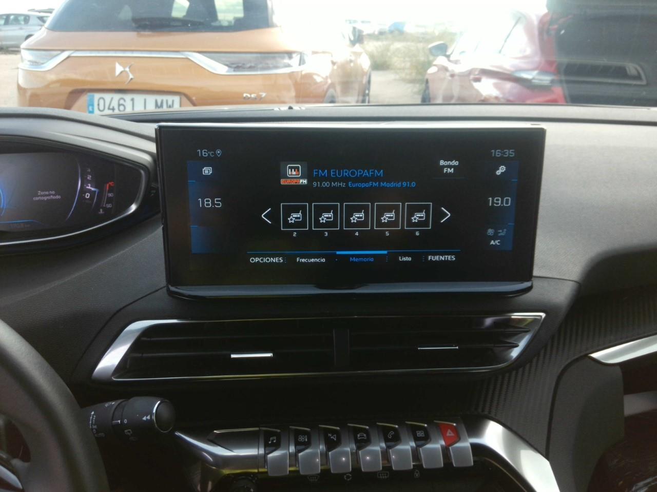 Foto Peugeot 3008 10